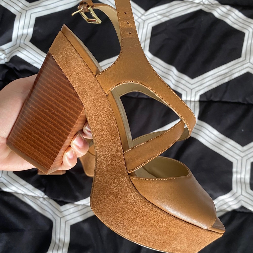 Sandals - Picture 3 of 5